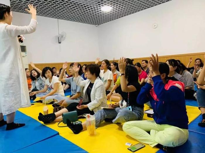 家长育儿课堂视频，育儿课堂