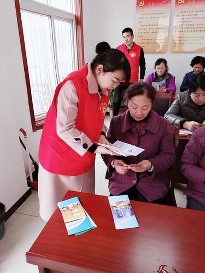 给老年人科普健康知识活动；老年人健康知识普及