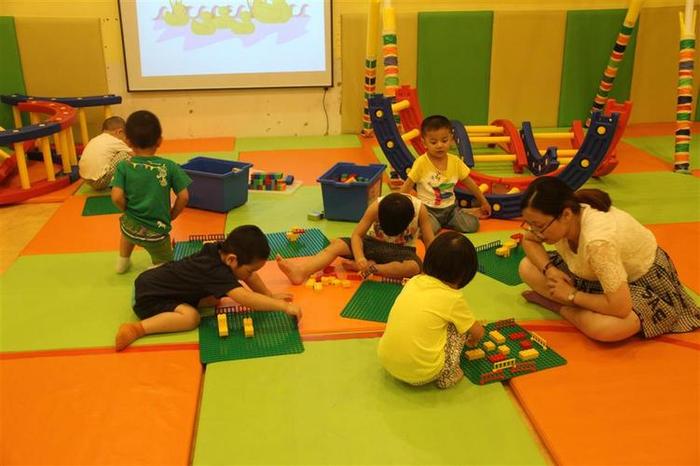 0~6岁早教知识大全，早教班适合多大孩子