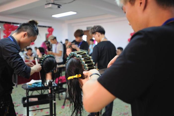 学理发培训班哪里学（学理发培训班哪里学最好）