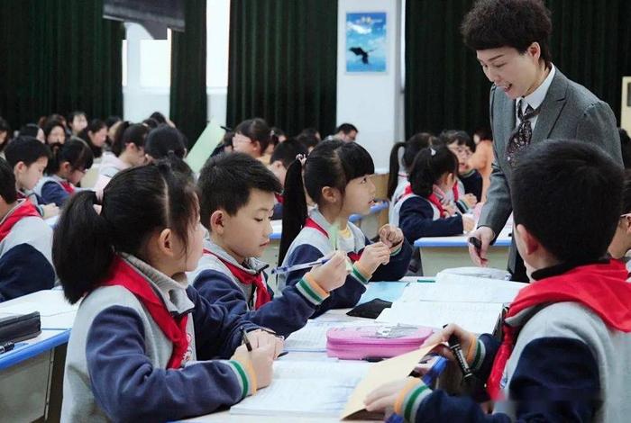 学生学习情况分析（学生成绩差如何与老师交流）