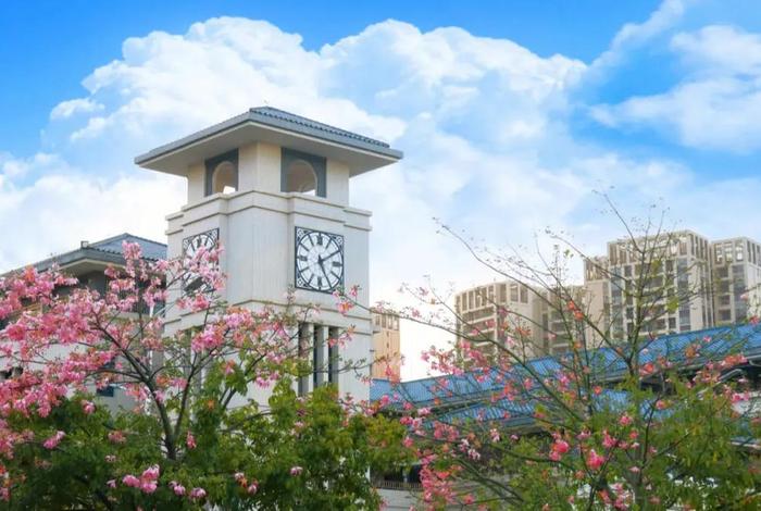 京东学校官网；京东学校学生坠楼最新消息