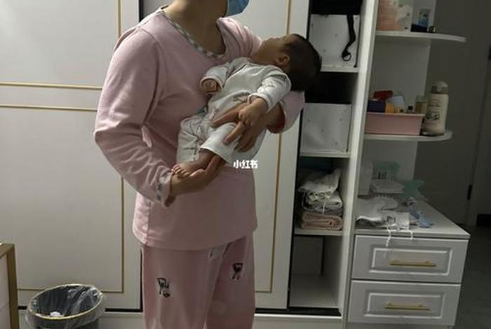 月嫂抱孩子学习班，月嫂抱孩子图片大全