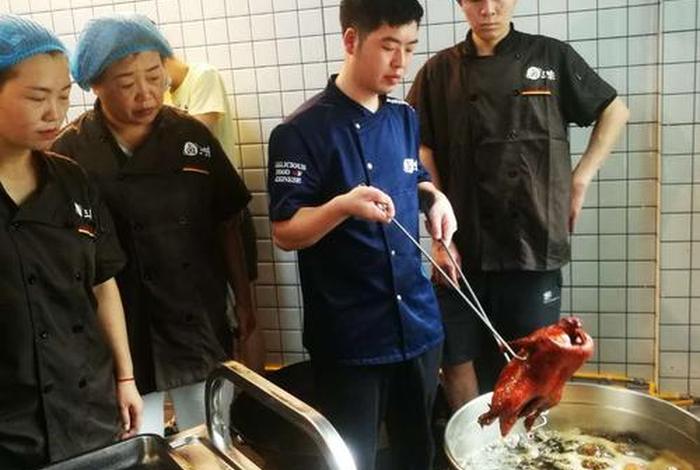 学习卤菜技术的实体店、卤菜实体店教卤菜