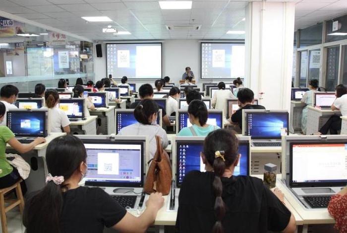 电脑软件学习班，电脑软件应用培训机构