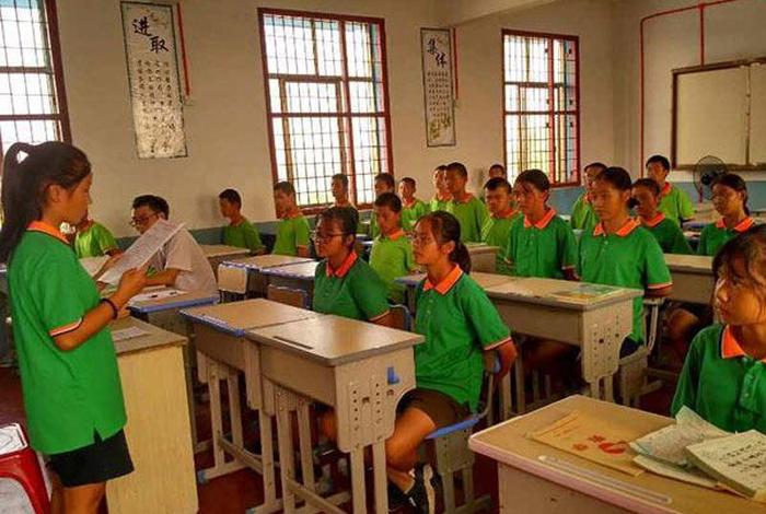 少年特训学校 四川新巴蜀青少年特训学校