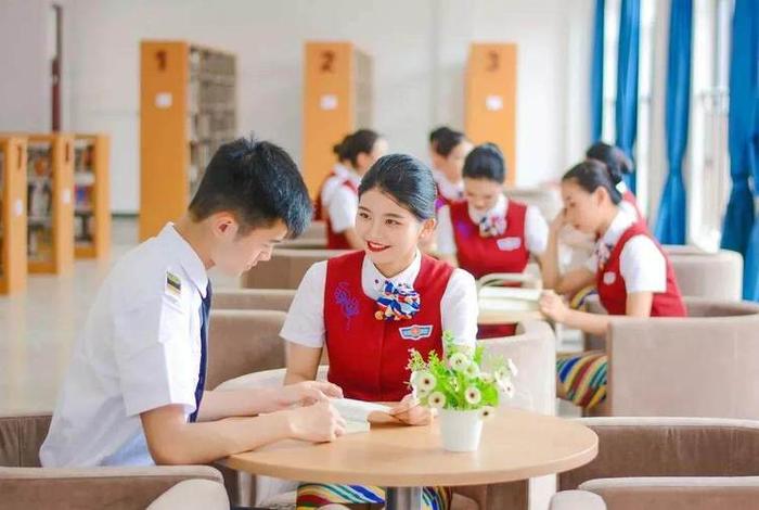 职高护理专业学什么、女孩读什么技校最好找工作