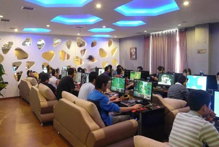 娱乐行业学什么专业（娱乐行业做什么的）