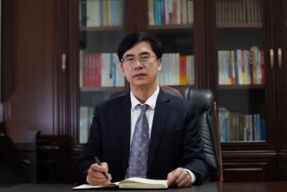 中学校长 中学校长大还是书记大