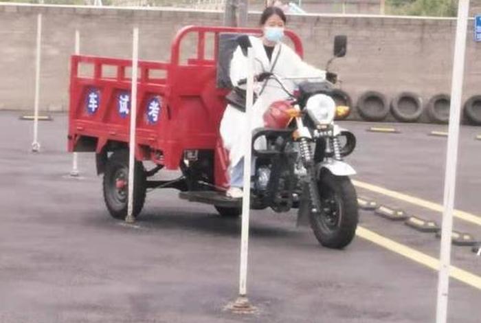 三轮摩托车起步教学，三轮摩托车起步口诀