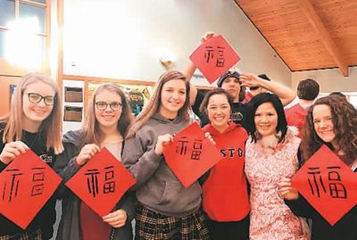 许多外国人都喜欢来中国学习汉语 - 外国人学汉语