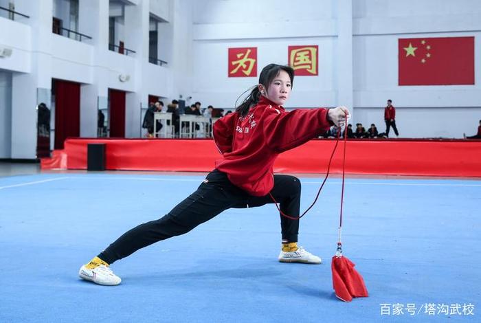 女孩学习功夫，女孩学个功夫学什么好