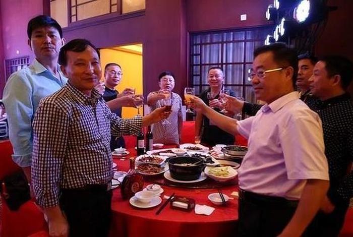 请学校领导吃饭怎么说话，请校领导吃饭怎样开场白？
