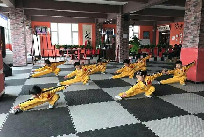 健身学校和武校哪个好 健身房和练武