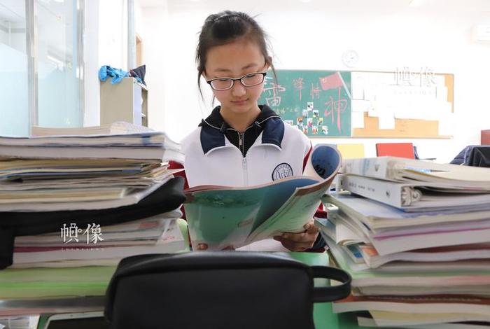 看书学习图片 - 看书图片学生