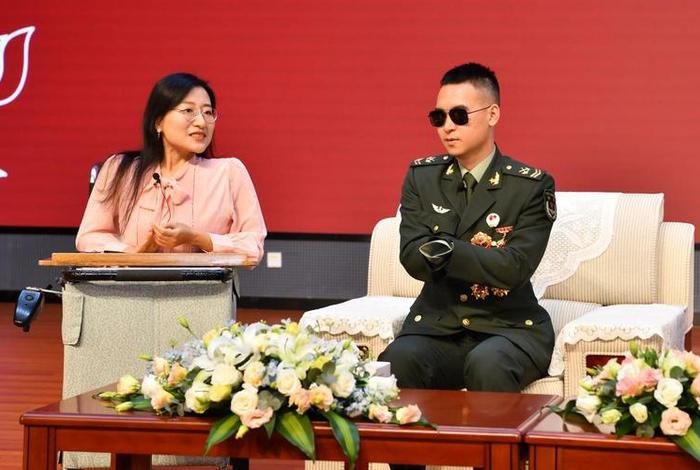 学习杜富国先进事迹话题，杜富国事迹心得体会