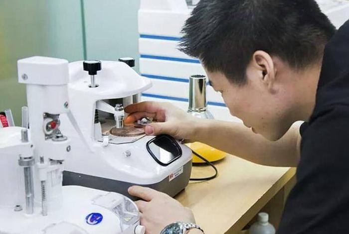 学习配眼镜去哪里学、想学配眼镜,去哪里学,求推荐