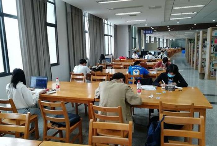 图书馆学习日常（图书馆的日常工作）