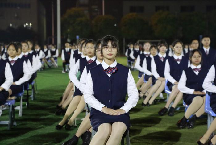 礼仪学校、华美礼仪学校