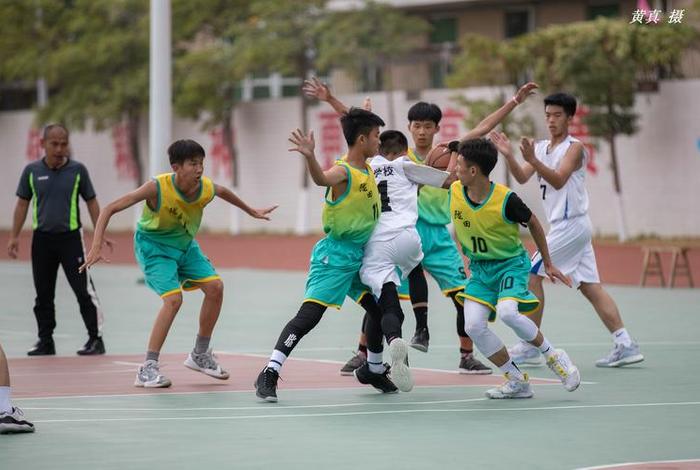 初中数学学校组织参加篮球（学校组织篮球比赛）