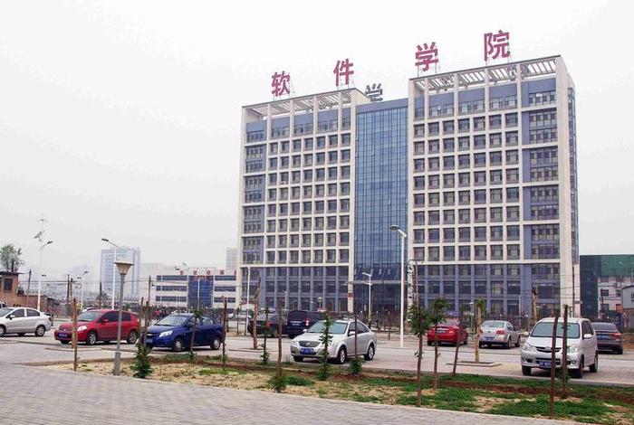 河北软件技术学院 - 河北软件技术学院占地面积多少亩
