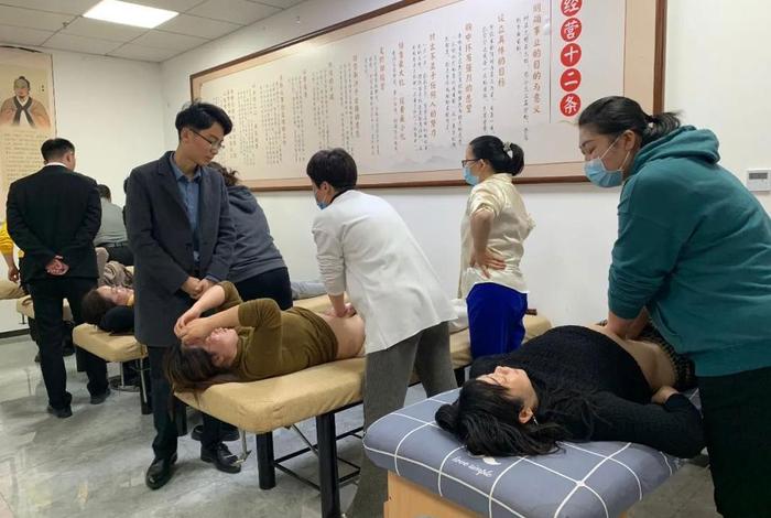 学习艾灸培训班 - 艾灸学校培训