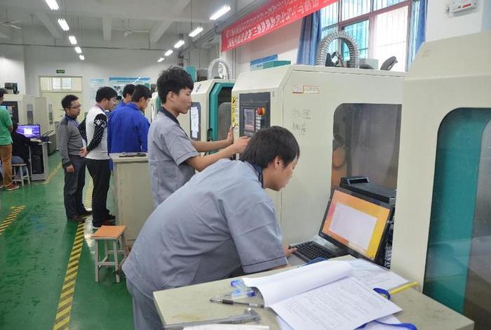 数控学校哪家好；学数控编程去哪里学比较好