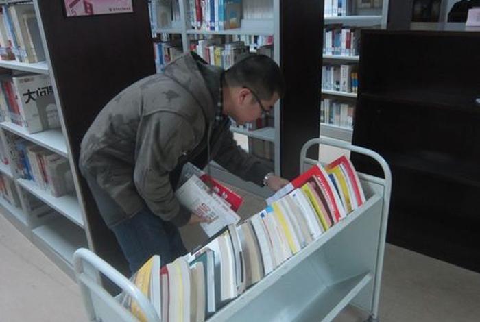 图书馆学习日常（图书馆的日常工作）
