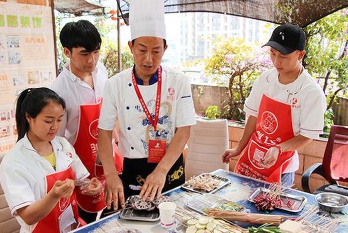 学餐饮学什么最有前途、餐饮行业学什么技术好点