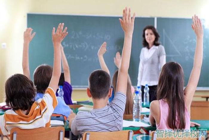 孩子学习有关的视频 孩子有样学样的视频