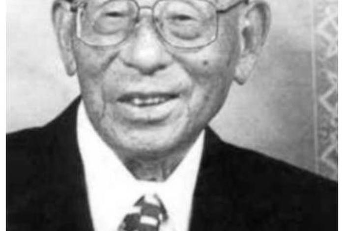 张学良活了多大岁数 张学良活多大岁数在哪里逝世的