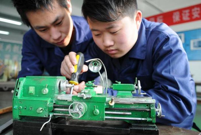 学机械类的从事什么工作；学机械类的从事什么工作有前途