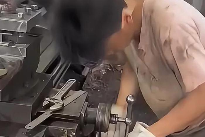 模具学徒是做什么的 - 模具学徒入门知识
