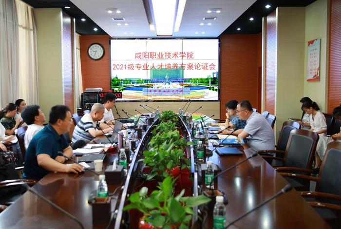 服务学校发展大局、围绕学校中心工作,服务大局