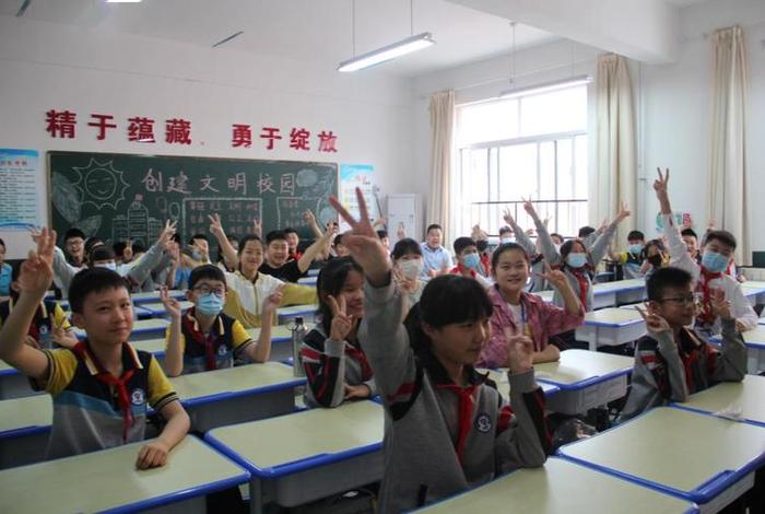 在学校里学 - 在学校里学到了什么知识