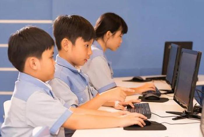孩子学习有关的视频 孩子有样学样的视频