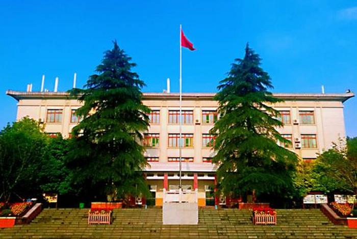 党校