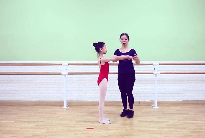 舞蹈学习视频小孩跳的（播放小孩儿跳的舞蹈教程）