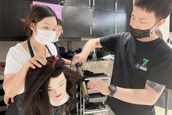 美发学校哪个学校正规，美发学校哪个学校正规郑州市