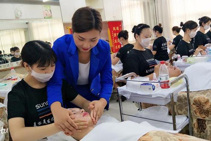 学习美容培训机构 - 学美容的培训