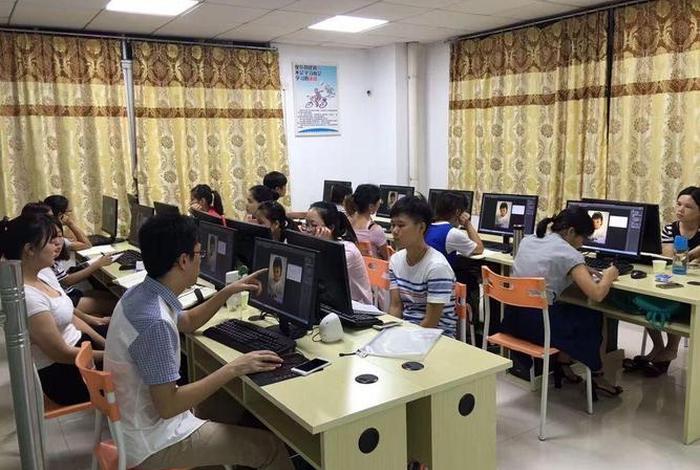深圳学编程有哪些培训机构 - 深圳电脑培训学校