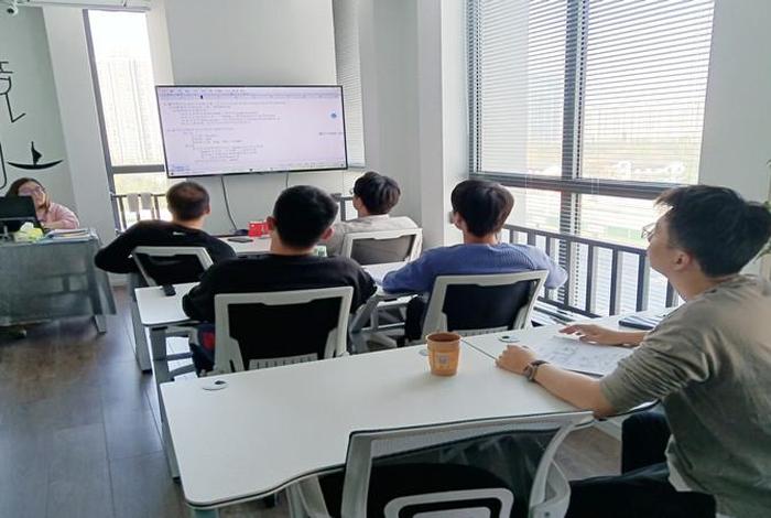 web 前端 培训；web前端培训机构