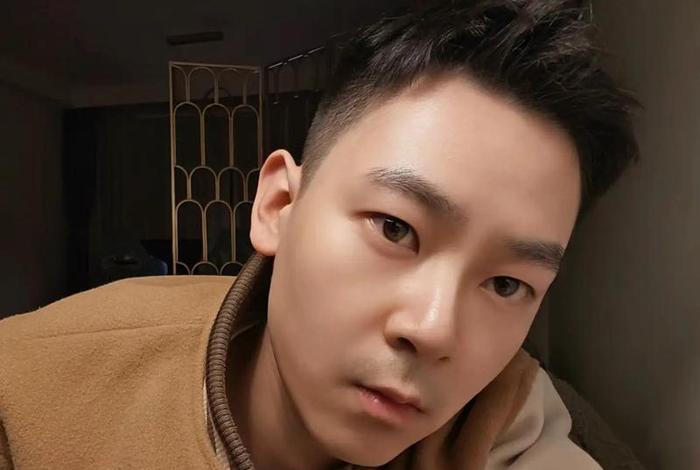 男生生活照片套图;男生生活照图片大全 朋友圈 男生生活照片套图;男生生活照图片大全 朋友圈