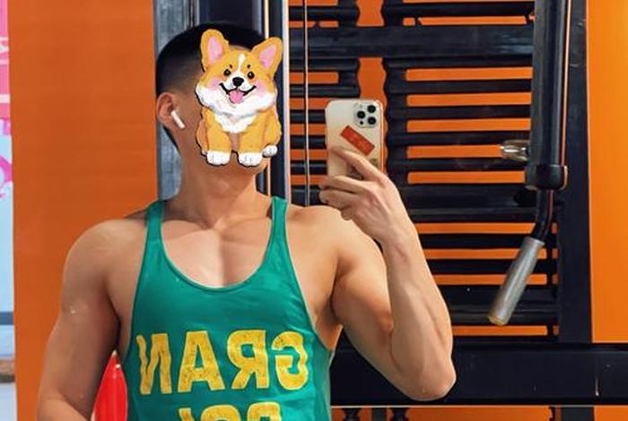 健身生活照片自拍男生，健身生活照男性