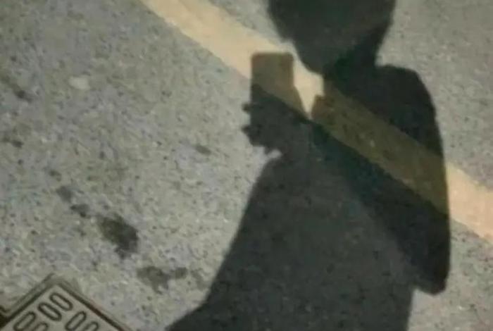 大学生活照片男 大学生活照片男生背影 大学生活照片男 大学生活照片男生背影