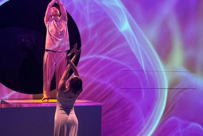 变色的生活舞蹈片段 - 变色的生活舞蹈片段视频 变色的生活舞蹈片段 - 变色的生活舞蹈片段视频