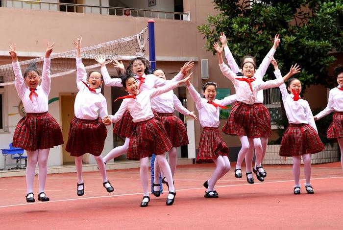 小学生校园生活图片、小学生学校生活图片