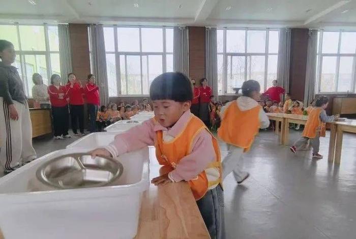 小班生活技能大比拼创意视频、小班生活技能比赛 小班生活技能大比拼创意视频、小班生活技能比赛