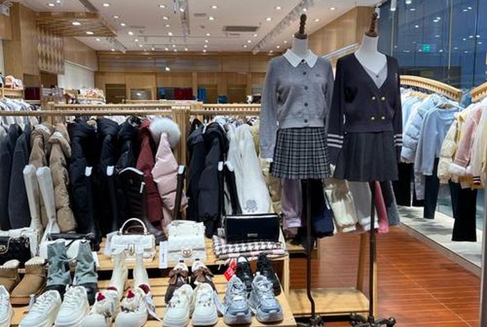 生活主张女装旗舰店；生活新主张2017-04-20