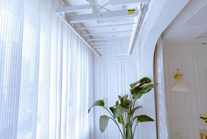 生活阳台吊顶用什么材料好 - 现在流行阳台吊顶使用什么材料 生活阳台吊顶用什么材料好 - 现在流行阳台吊顶使用什么材料